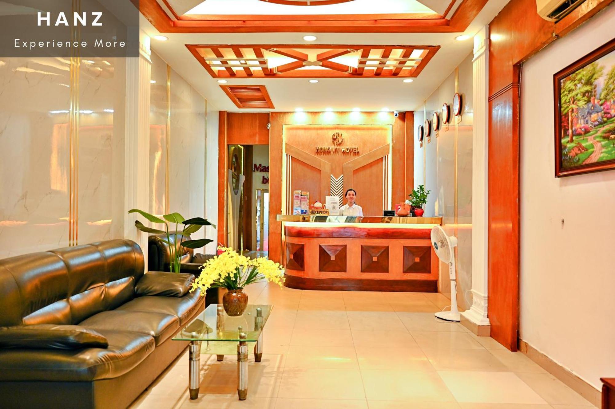 Cosmo Hotel *